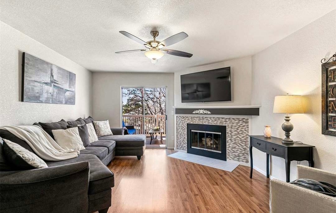 Aurora Townhome: 11867 E Kepner Dr
