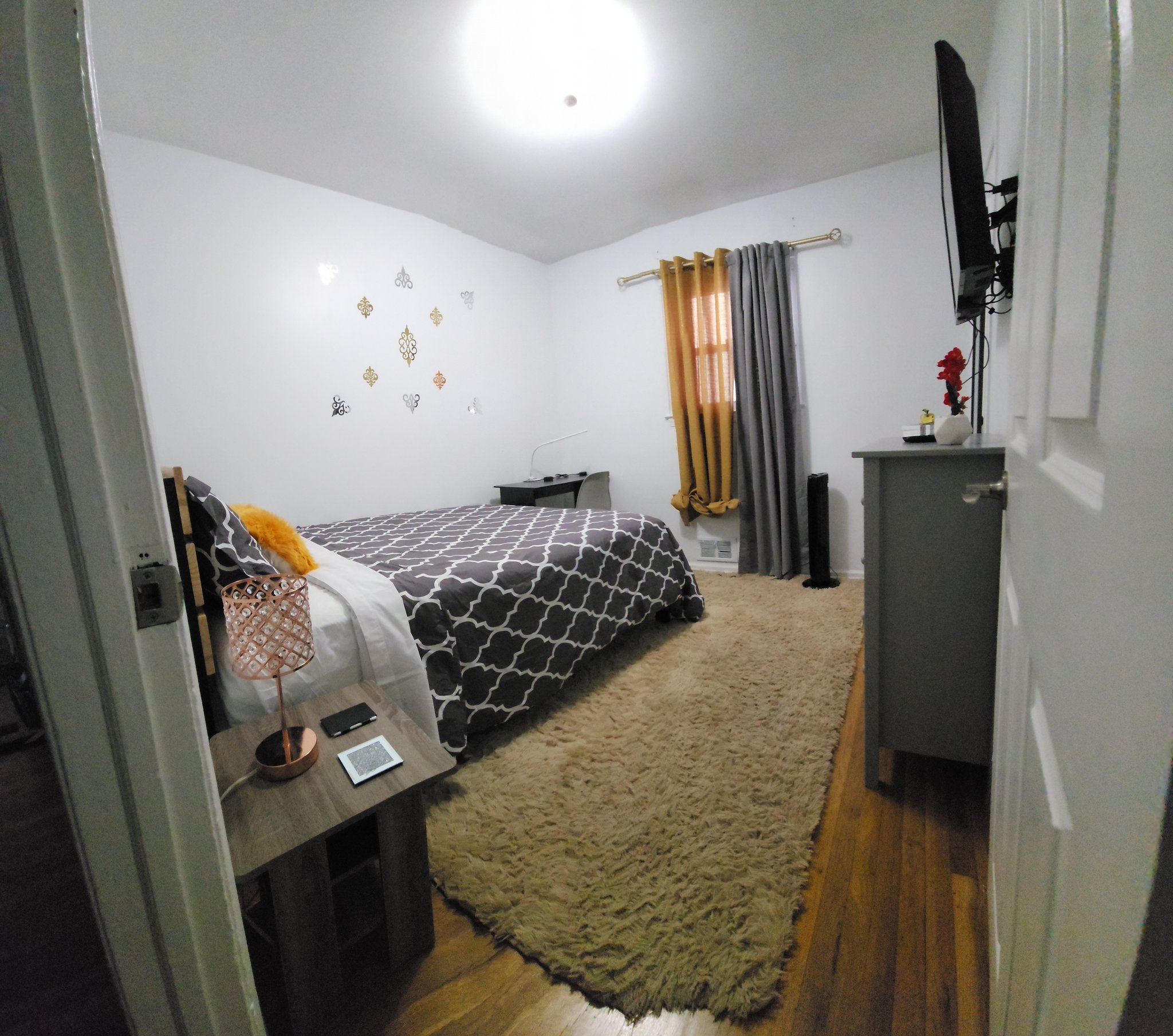 Jamaica House: 17930 142nd Ave