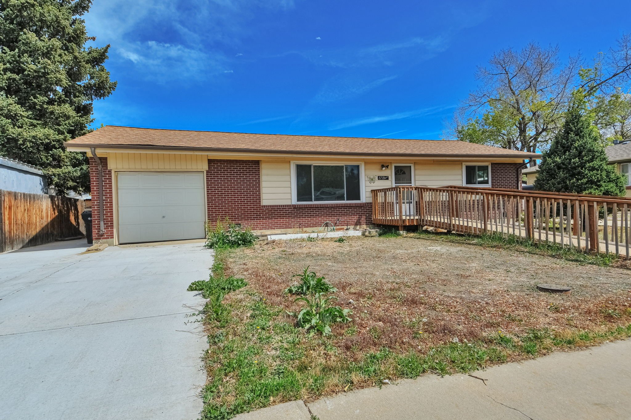Arvada House: 5718 Iris St