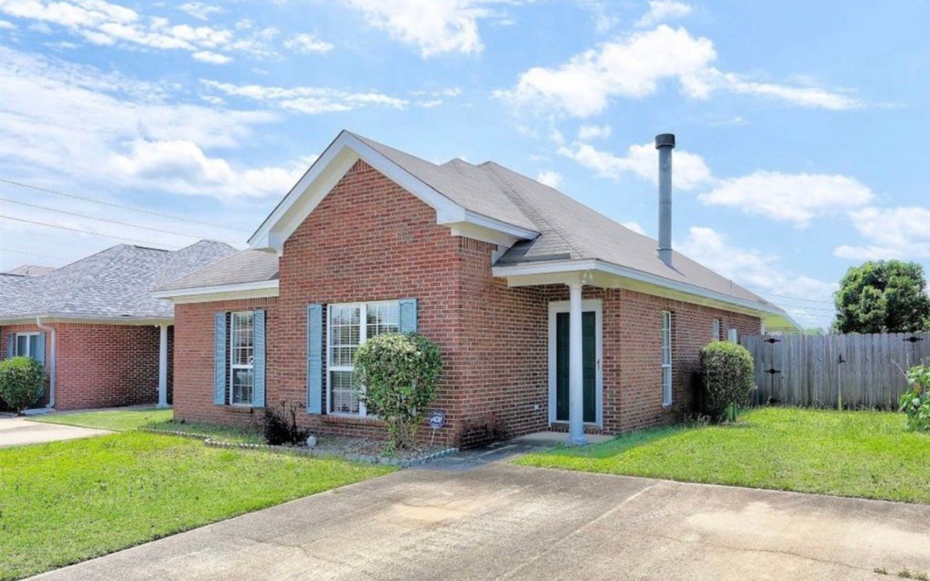Montgomery House: 6916 Sandfield Dr