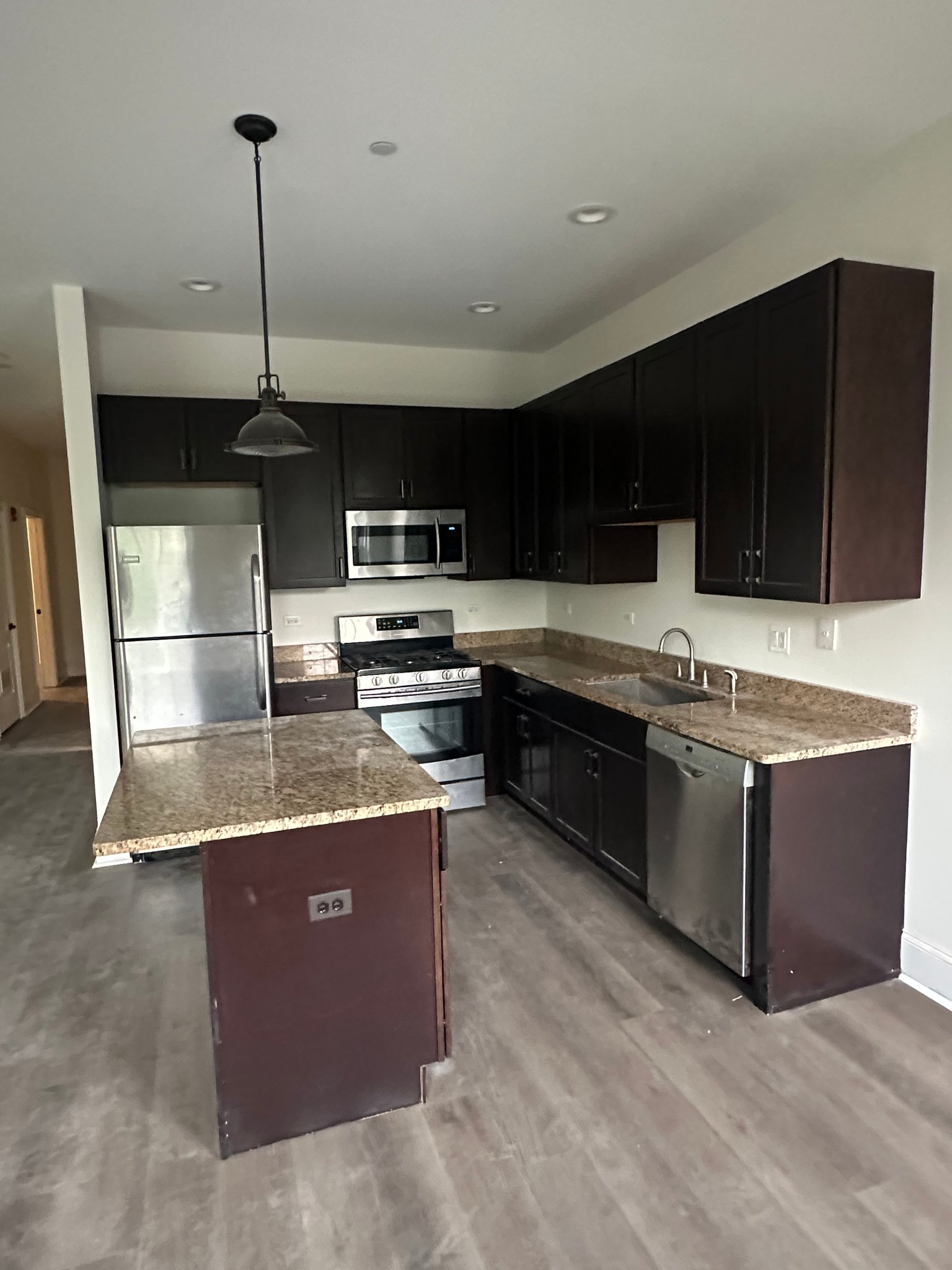 Evanston Apartment: 2500 Green Bay