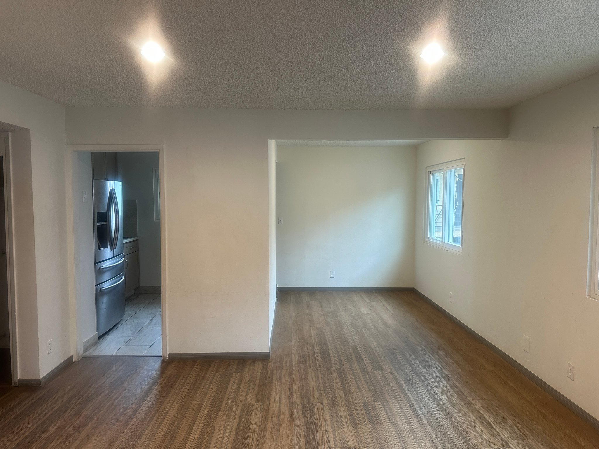Los Angeles Apartment: 1315 1/2 W. 97th St