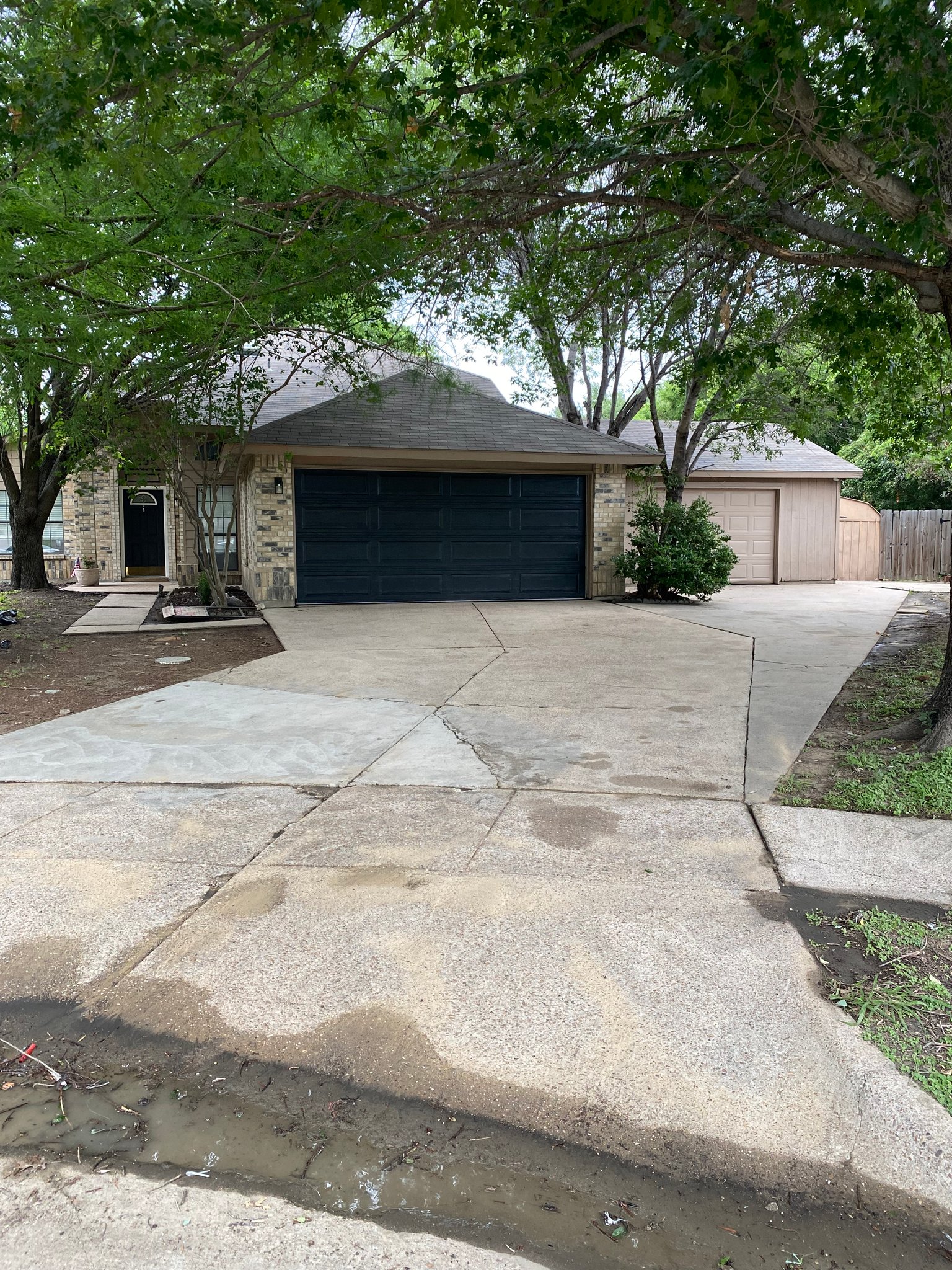Arlington House: 5203 Sutton Ct