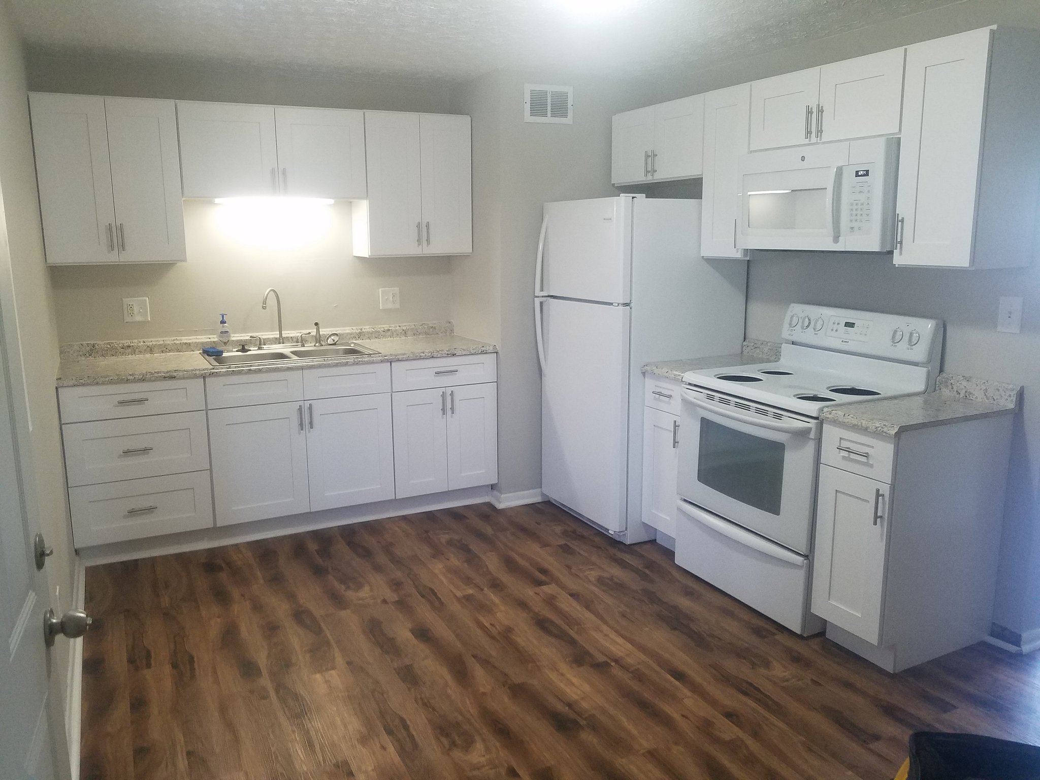 COLUMBUS Apartment: 816 MOON RD