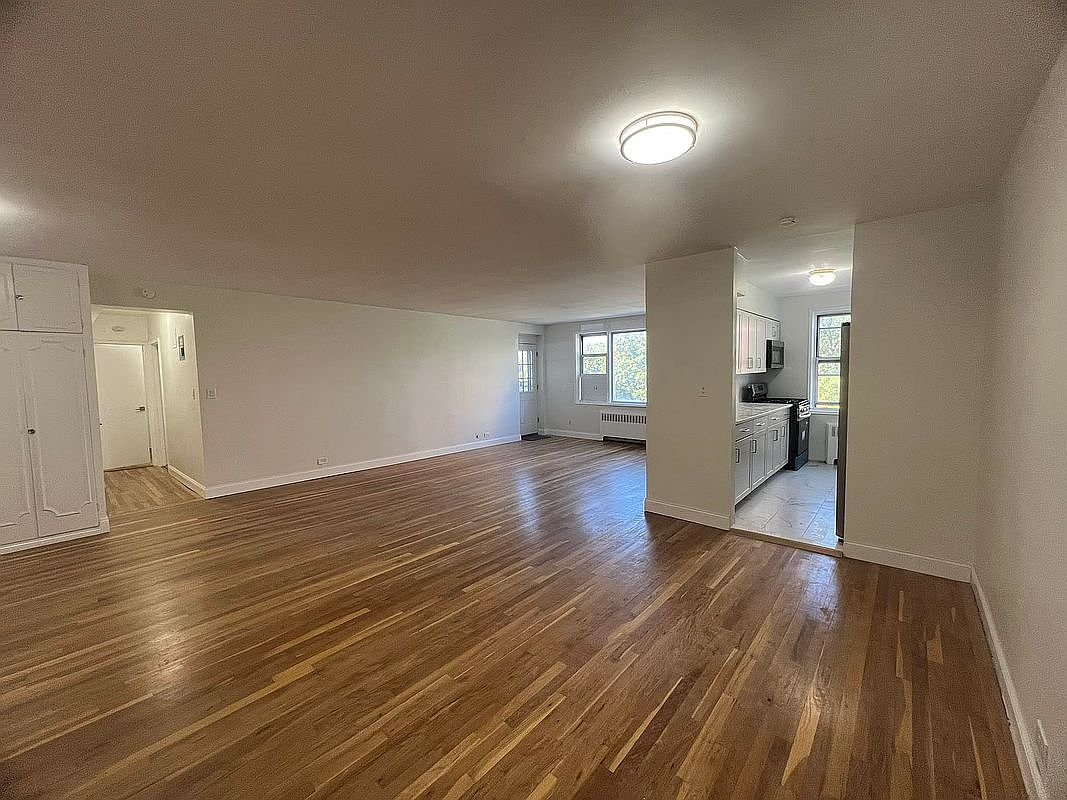Bronx House: 3720 Independence Ave APT 5D