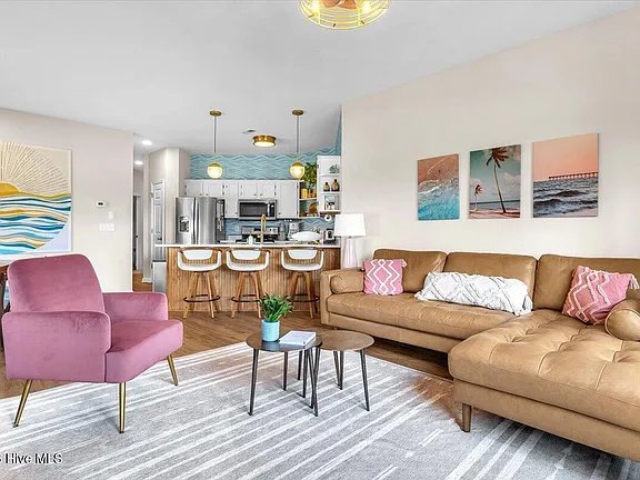 Sunset Beach Apartment: 219 Kings Trail # 1302,