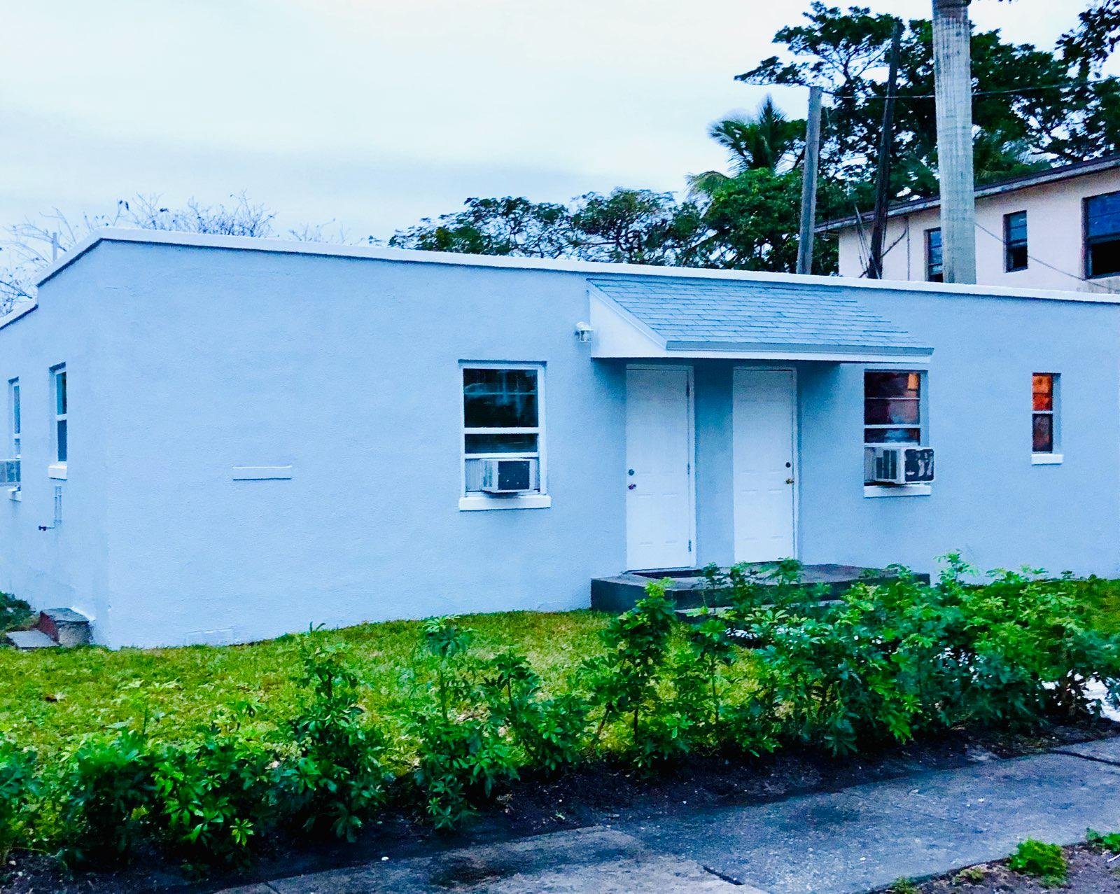 Canal Point Apartment: 12215 Lakeshore Dr