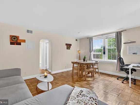 Arlington Apartment: 30 S Old Glebe Rd APT 202,