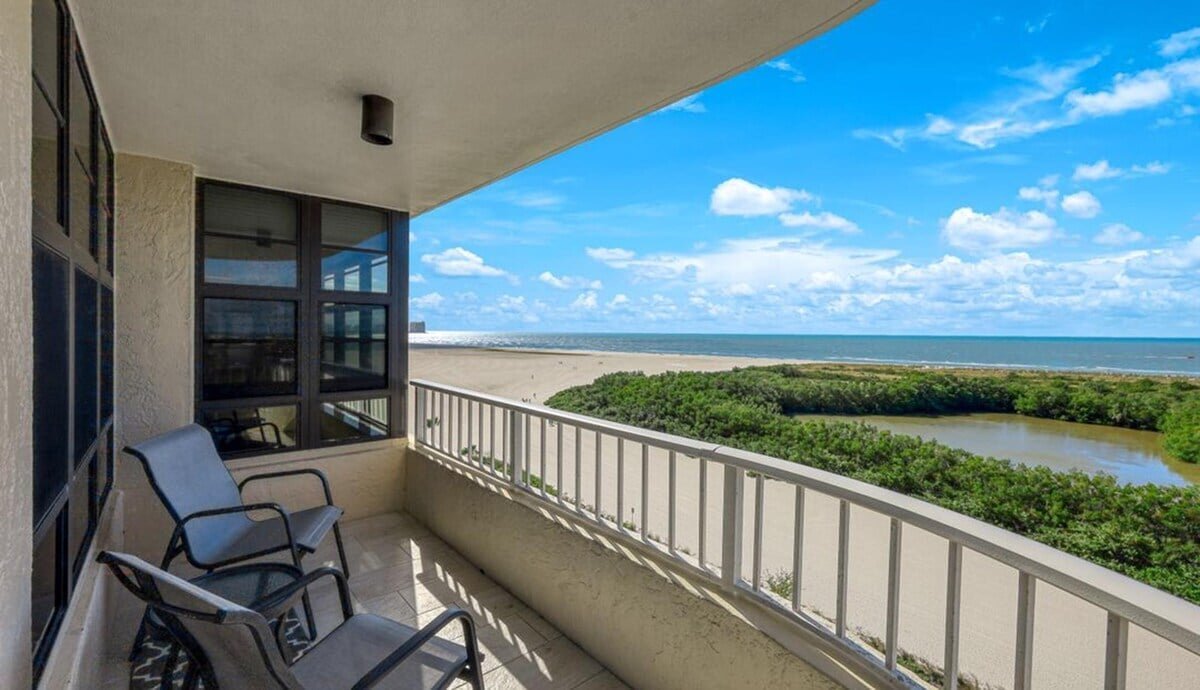 Marco Island Condo: 440 Seaview Ct