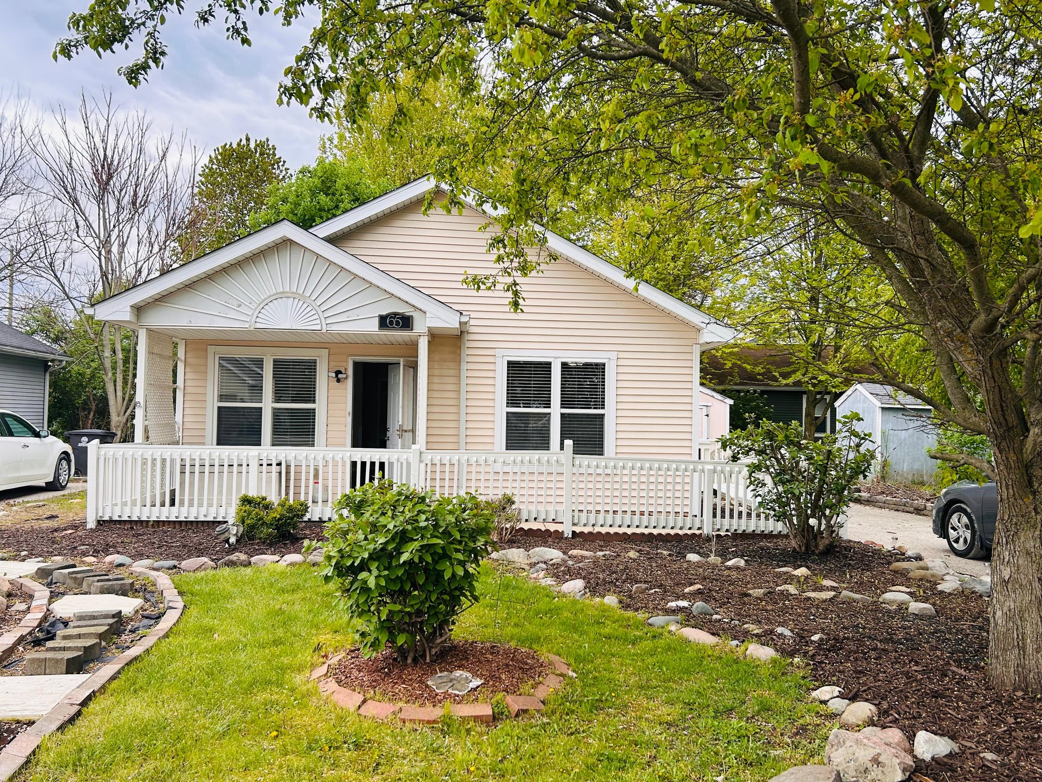 Ann Arbor House: 65 Westover St