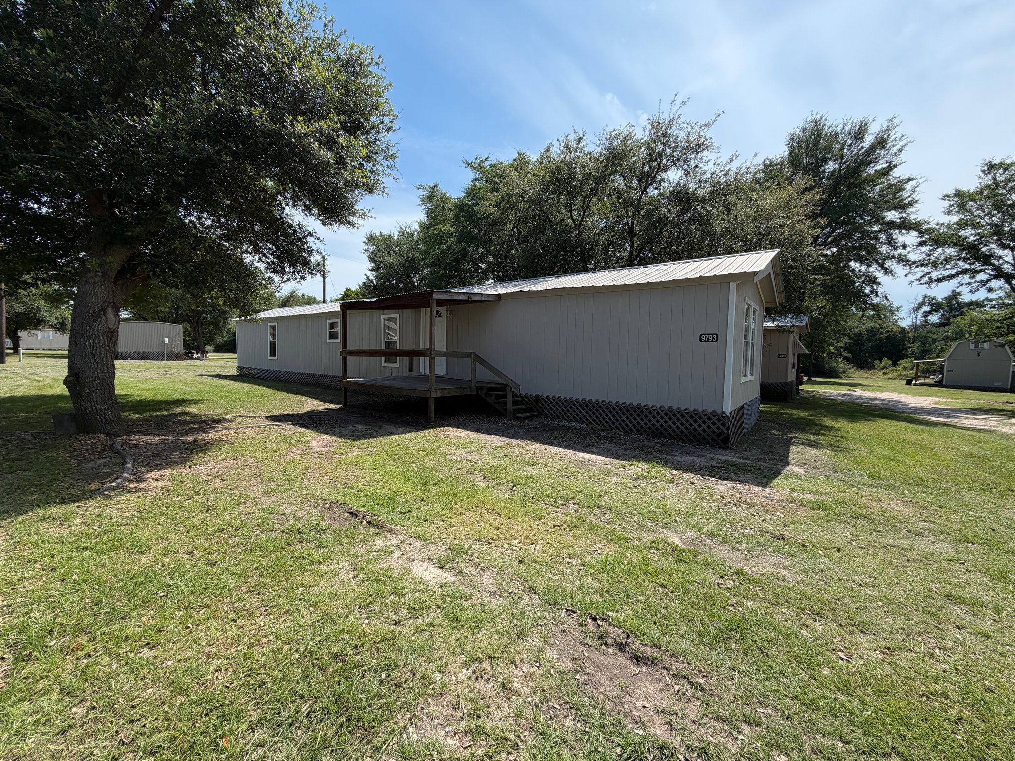 Midway House: 9793 Farris Loop
