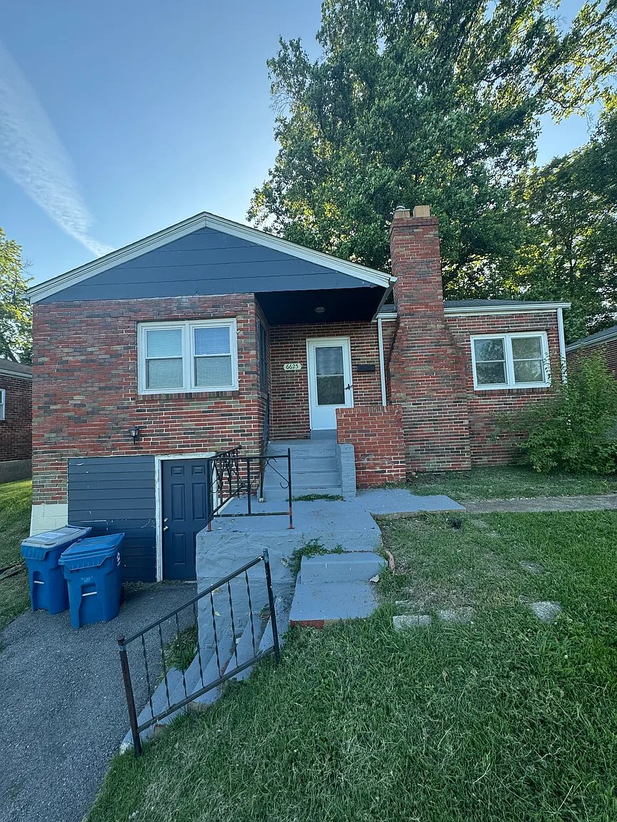 Saint Louis House: 6625 Thurston Ave