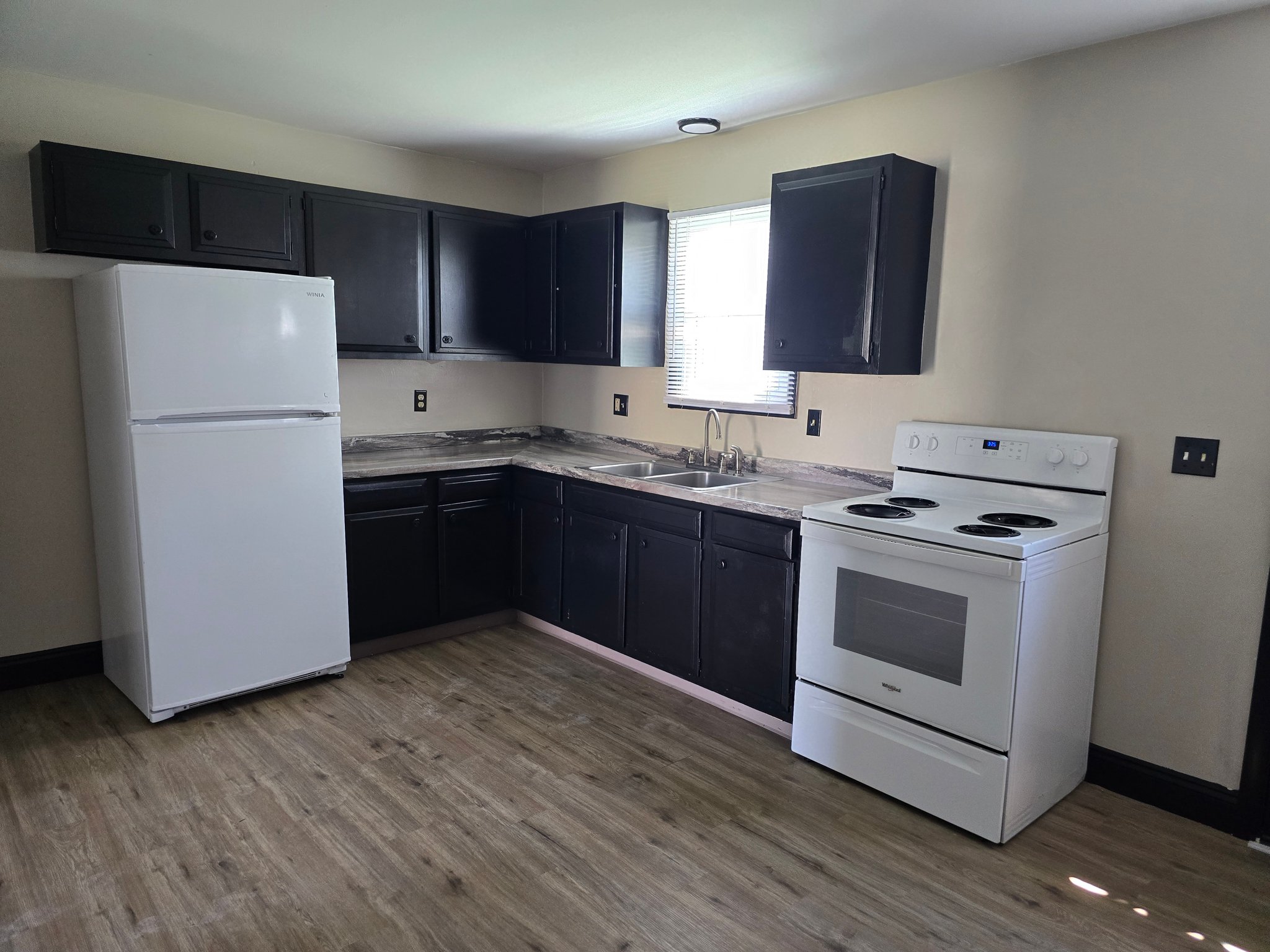 Erie Townhome: 1403E 38th St.