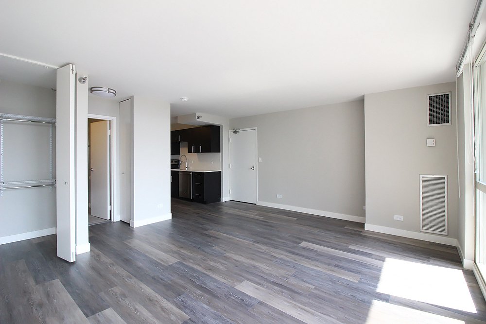 Chicago Condo: 9 East Delaware Place