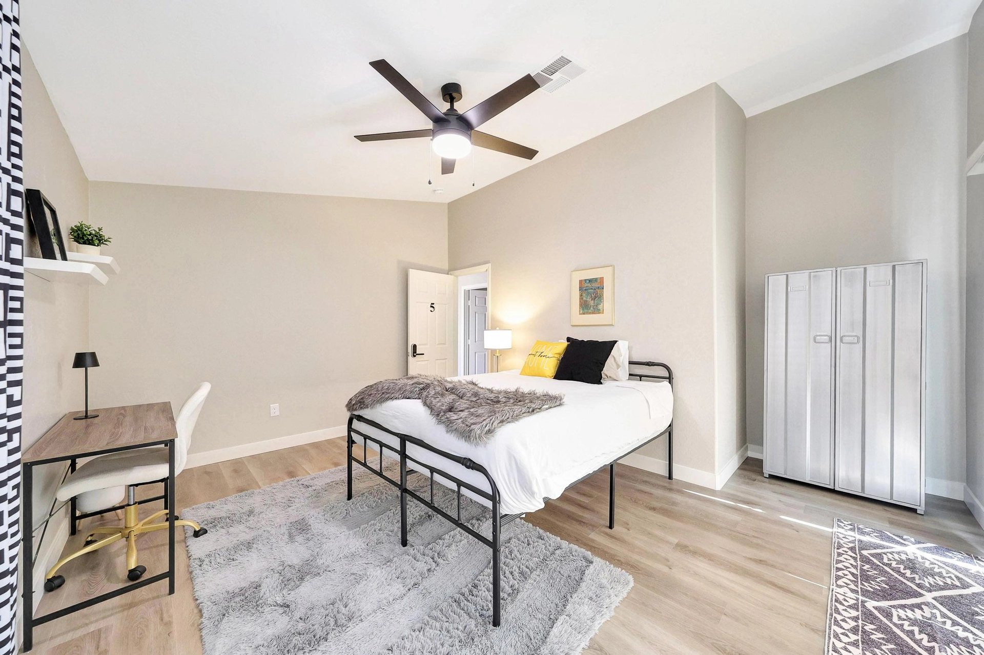 Peoria House: 11328 North 89th Dr