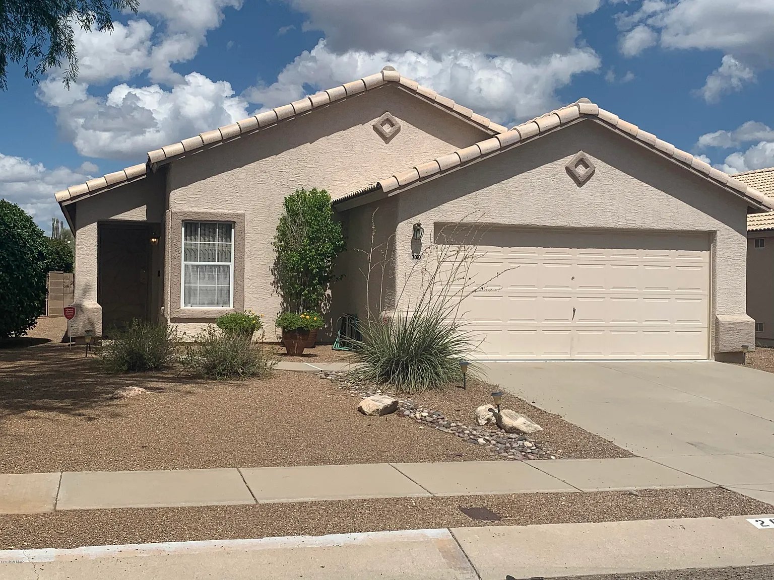Tucson House: 2010 W Cholla Vista Dr