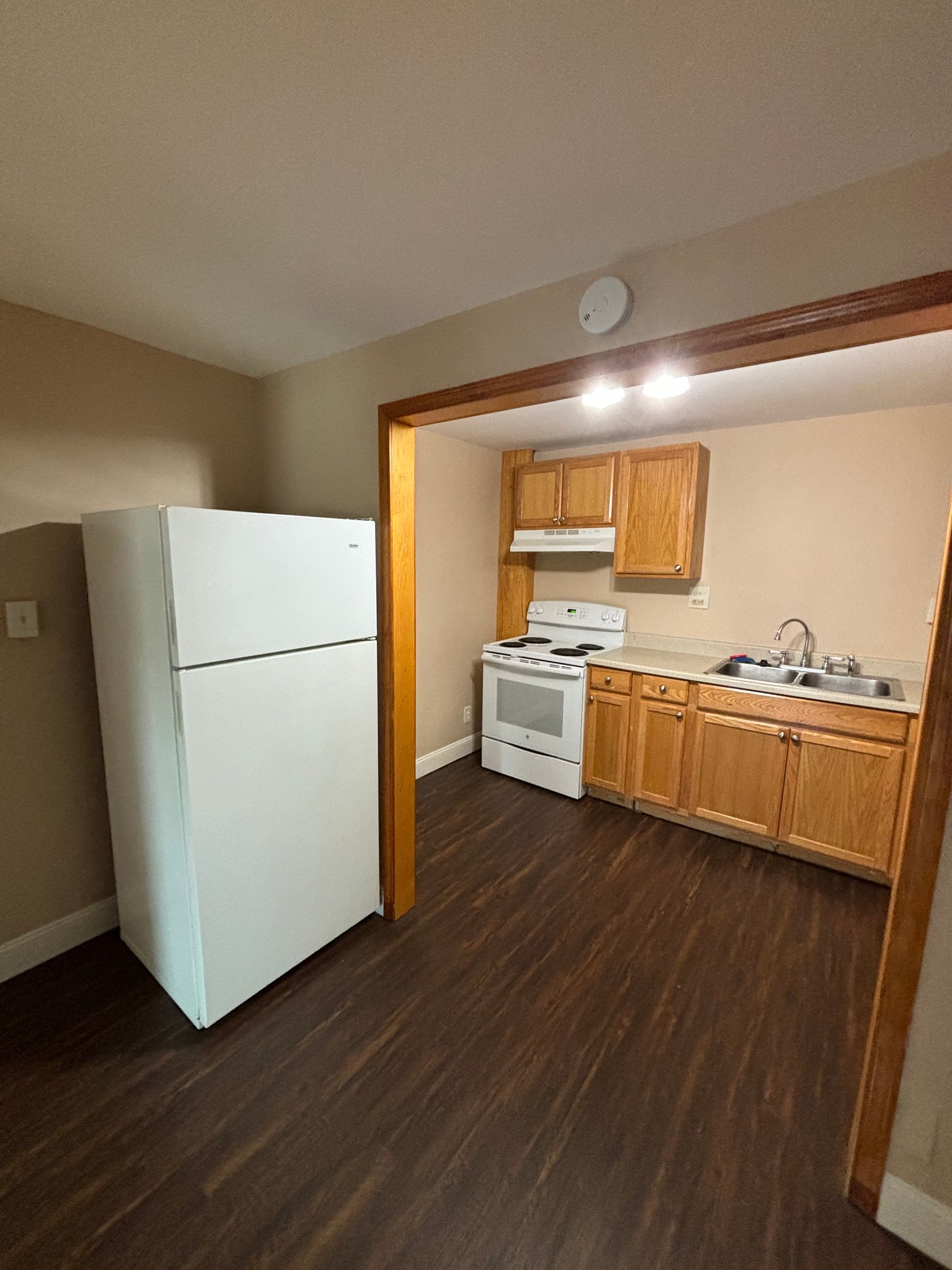 Geneva Multiplex: 86 E North St