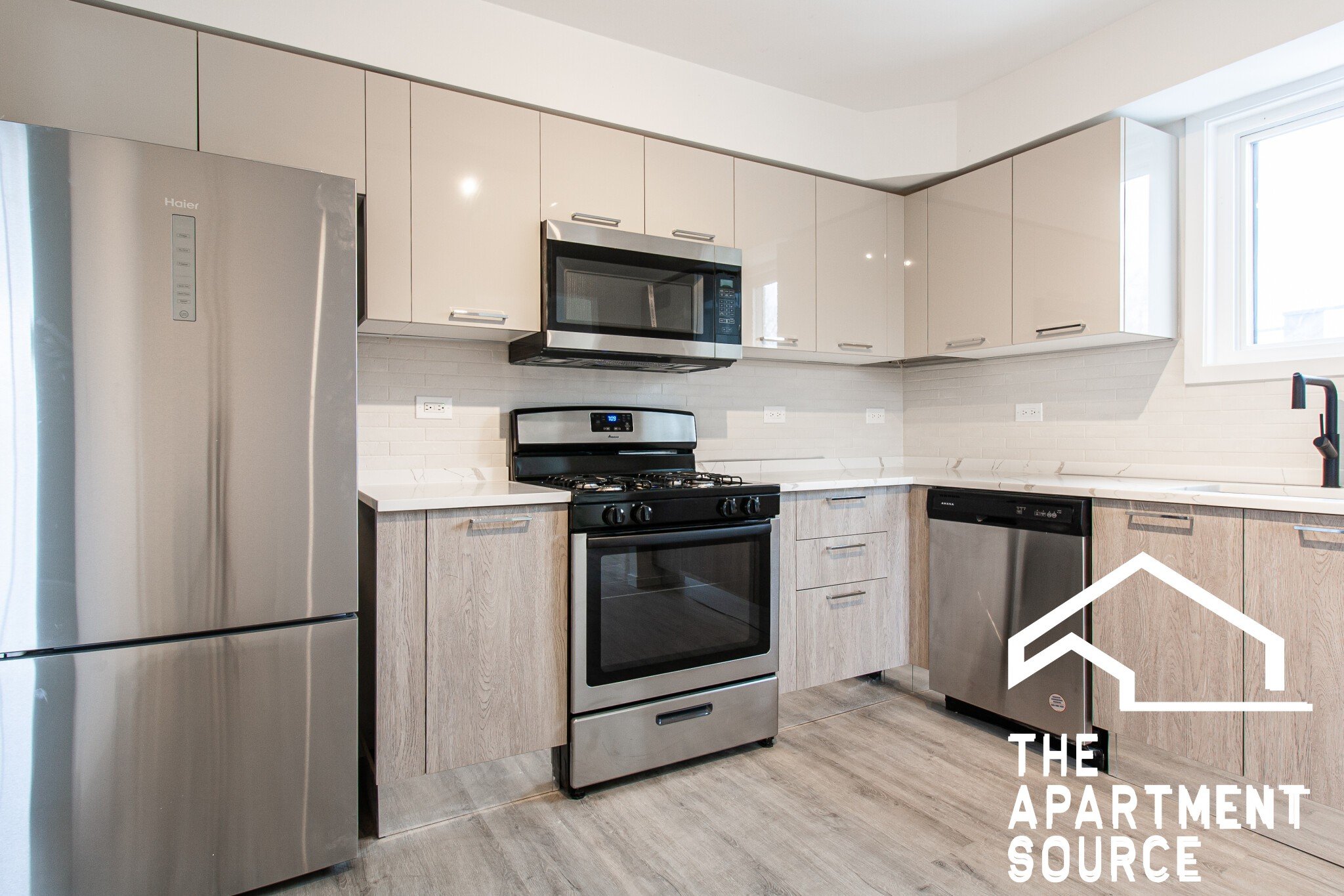 Chicago Apartment: 7621 North Sheridan Rd