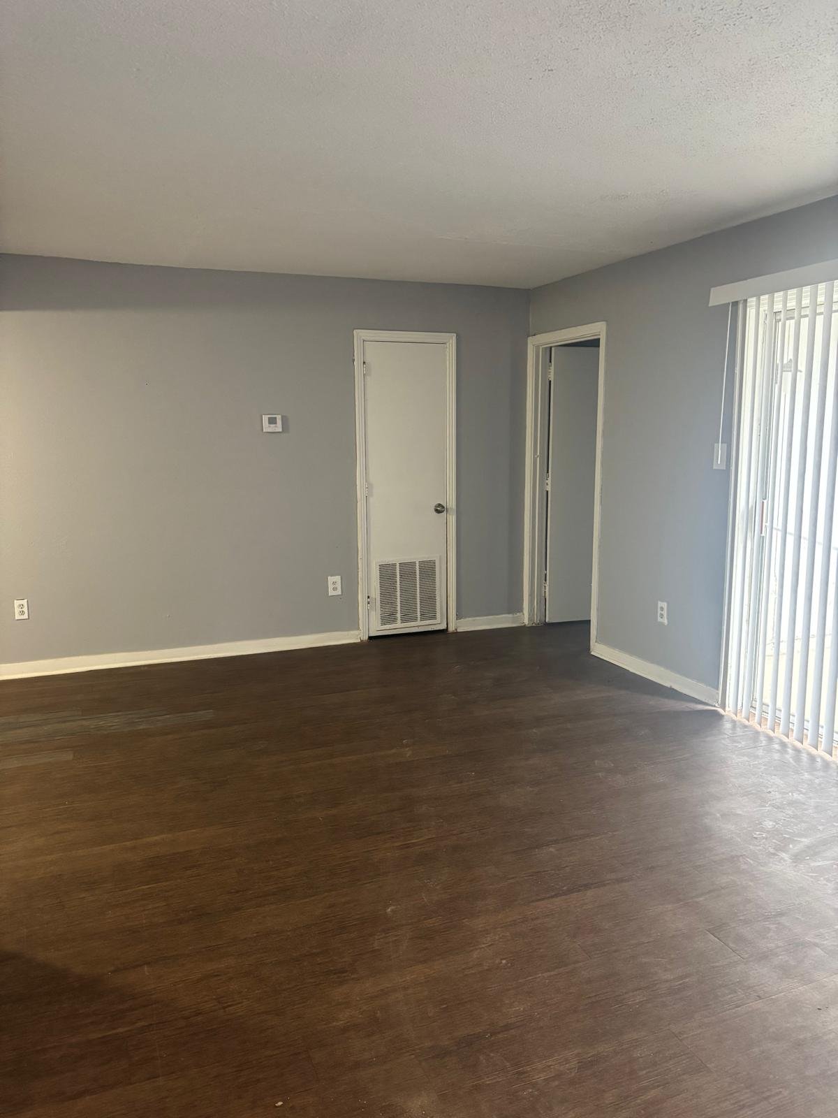 Jackson Apartment: 225 W McDowell Road