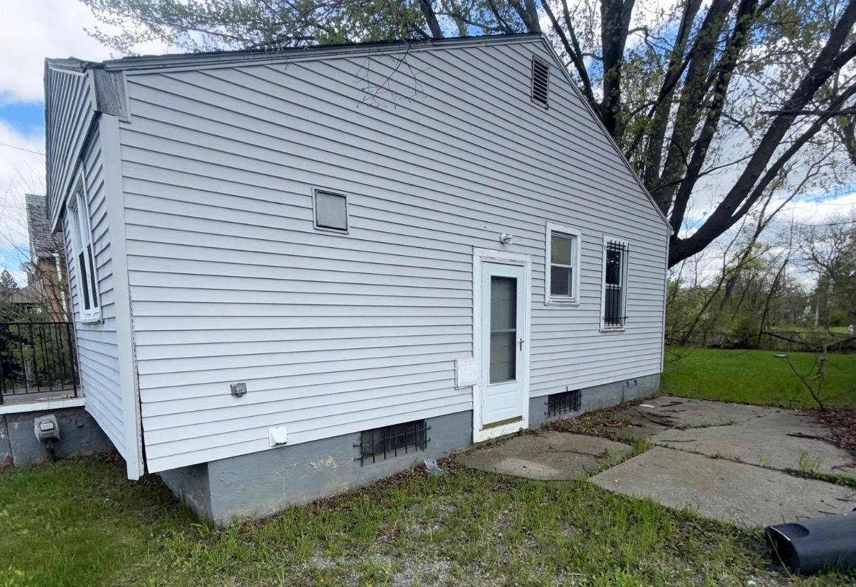 Flint House: 3506 Brownell Blvd
