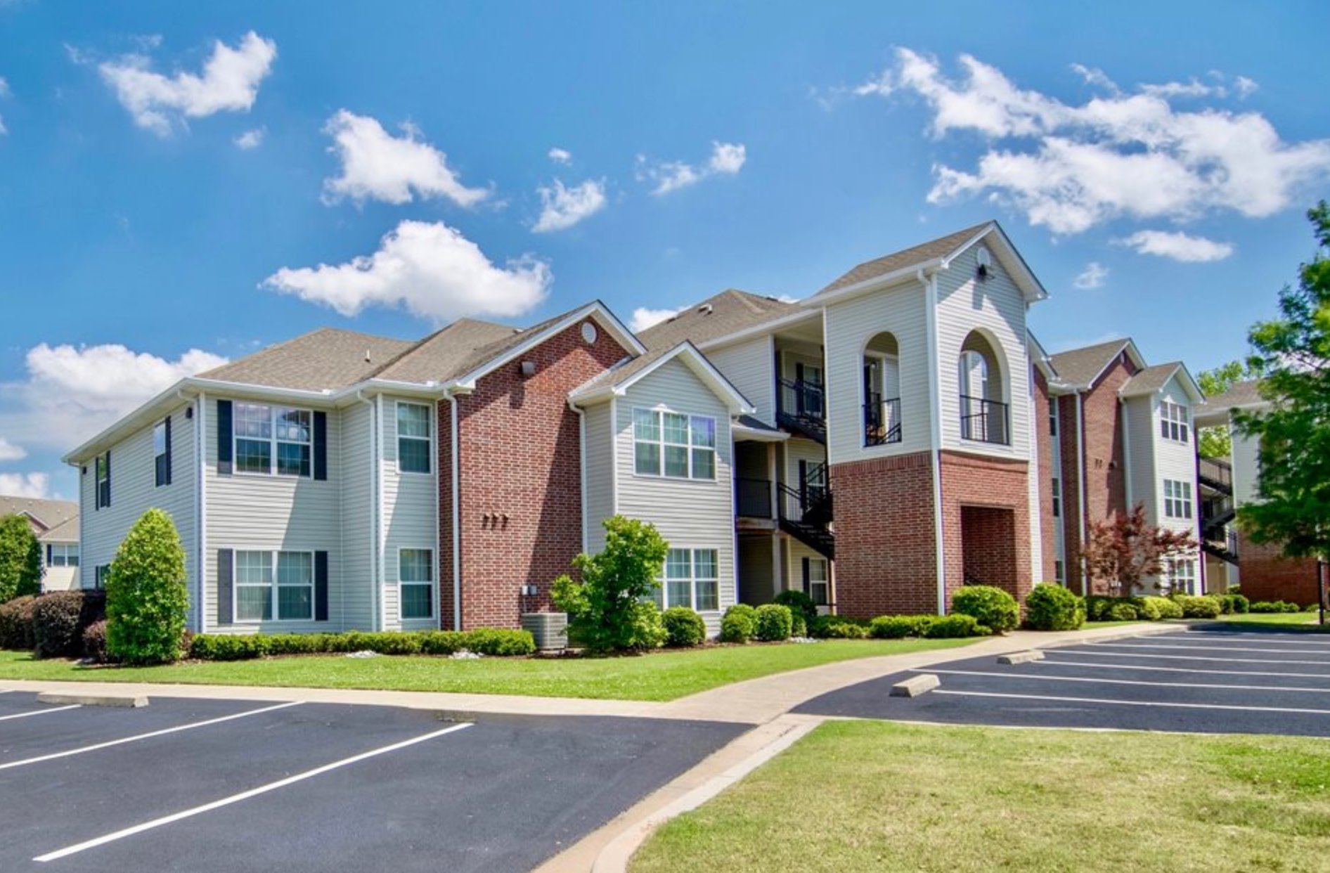 Columbus Apartment: 3390 N Lumpkin Rd
