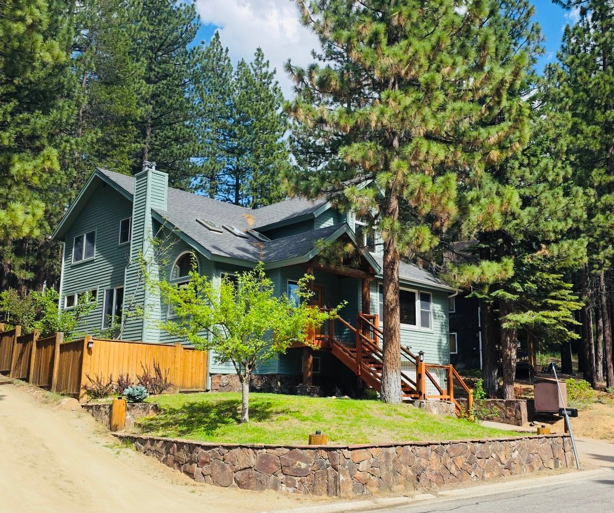 South Lake Tahoe House: 2232 Marshall Trail