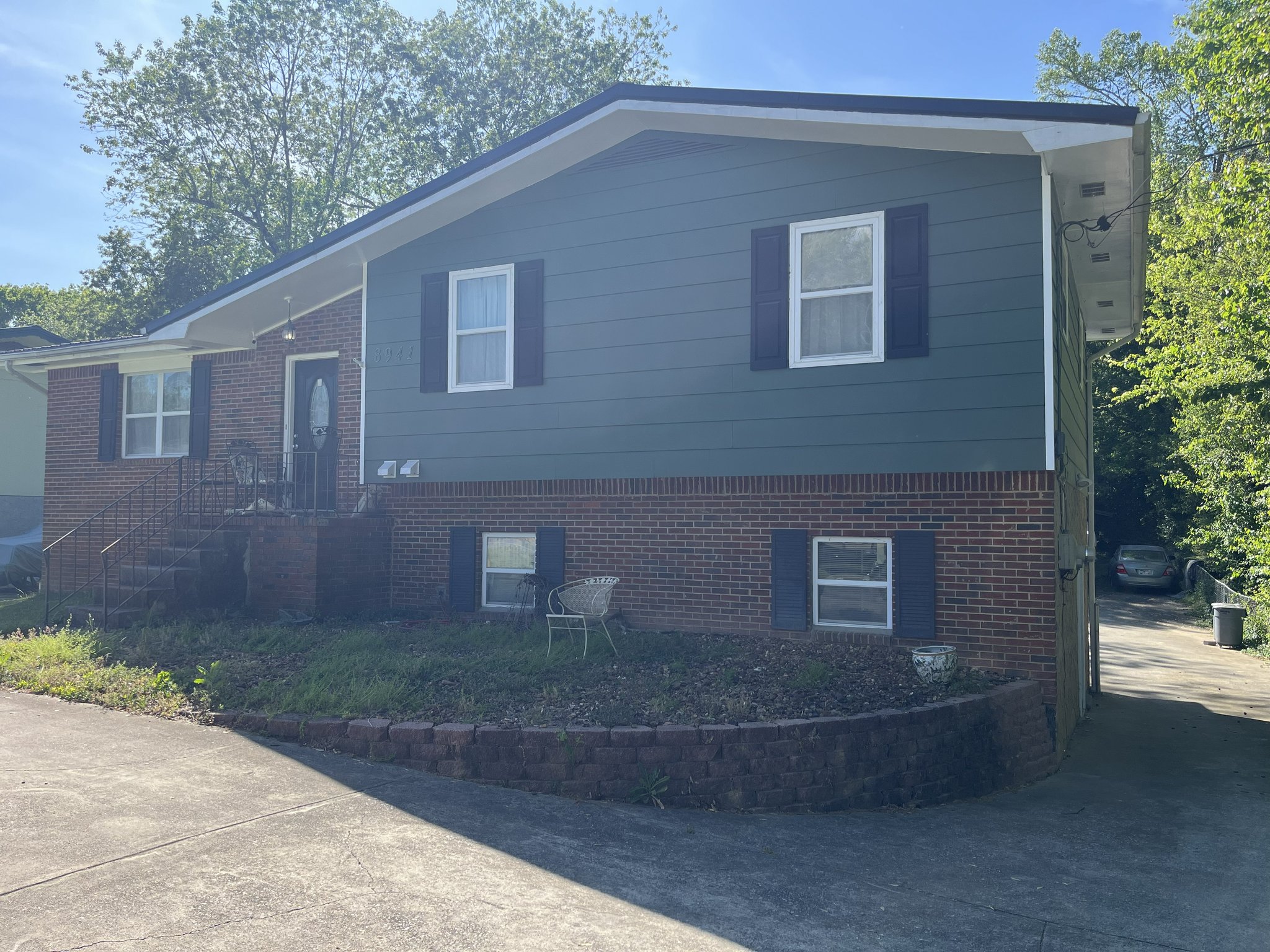 Chattanooga House: 8941 N Hickory Valley Rd
