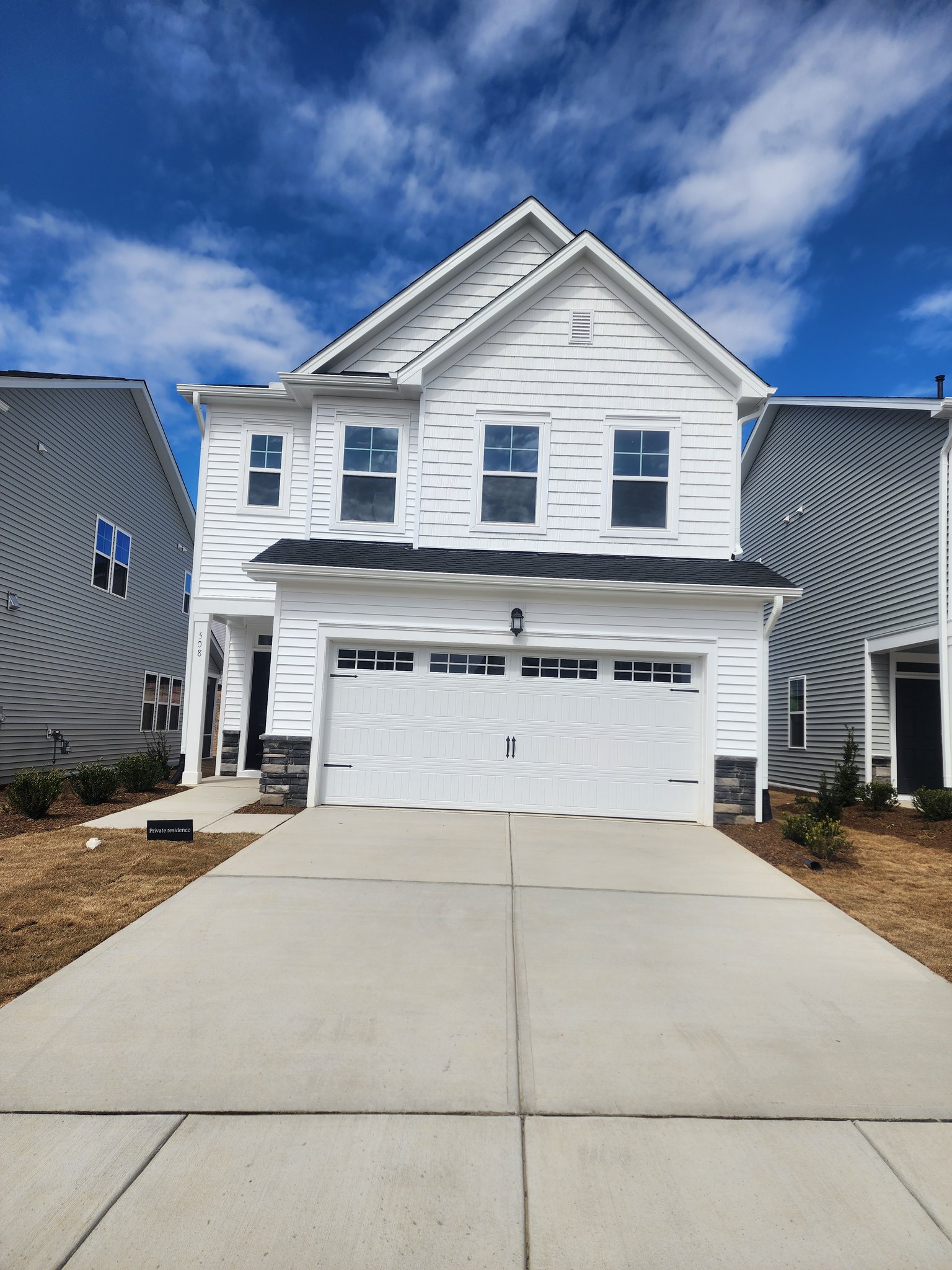Raleigh House: 508 Hanover Shore Ln