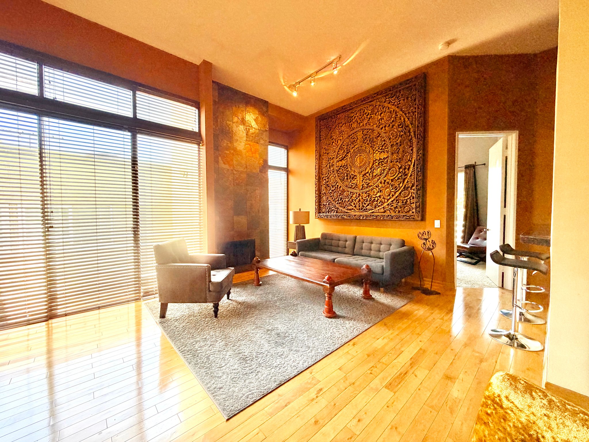Encino Condo: 5151 Balboa Blvd.