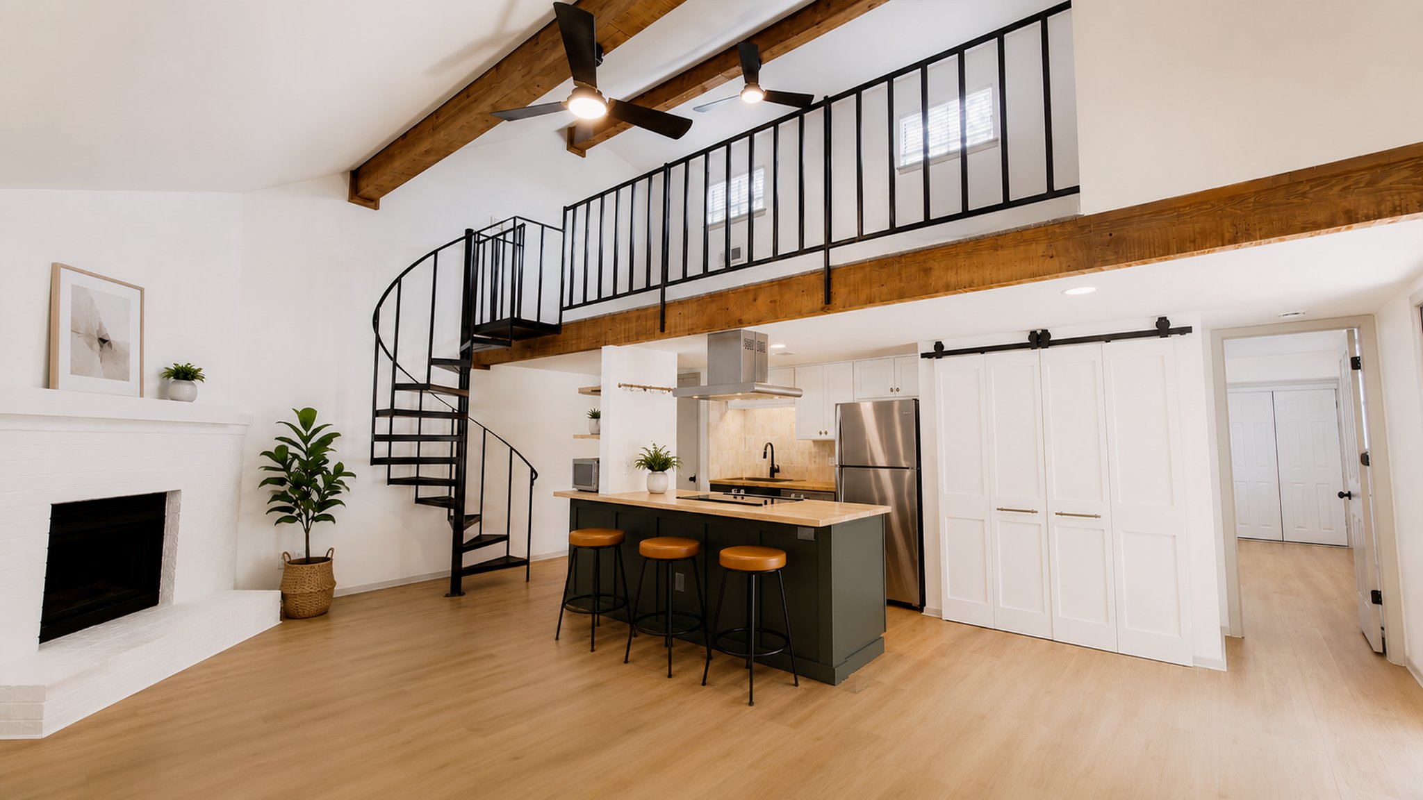 Austin Multiplex: 7004 Oak Meadow Cir