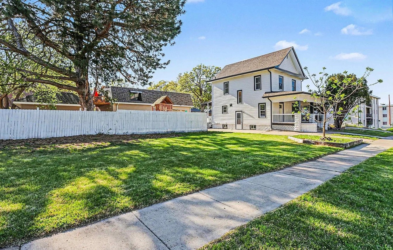 Lincoln Multiplex: 1341 N 45th St
