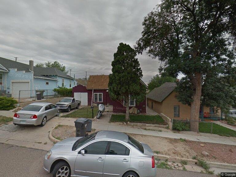 Pueblo House: 415 E Ash St