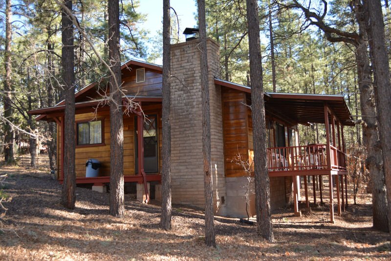 Pinetop House: 237 E White Mountain Blvd