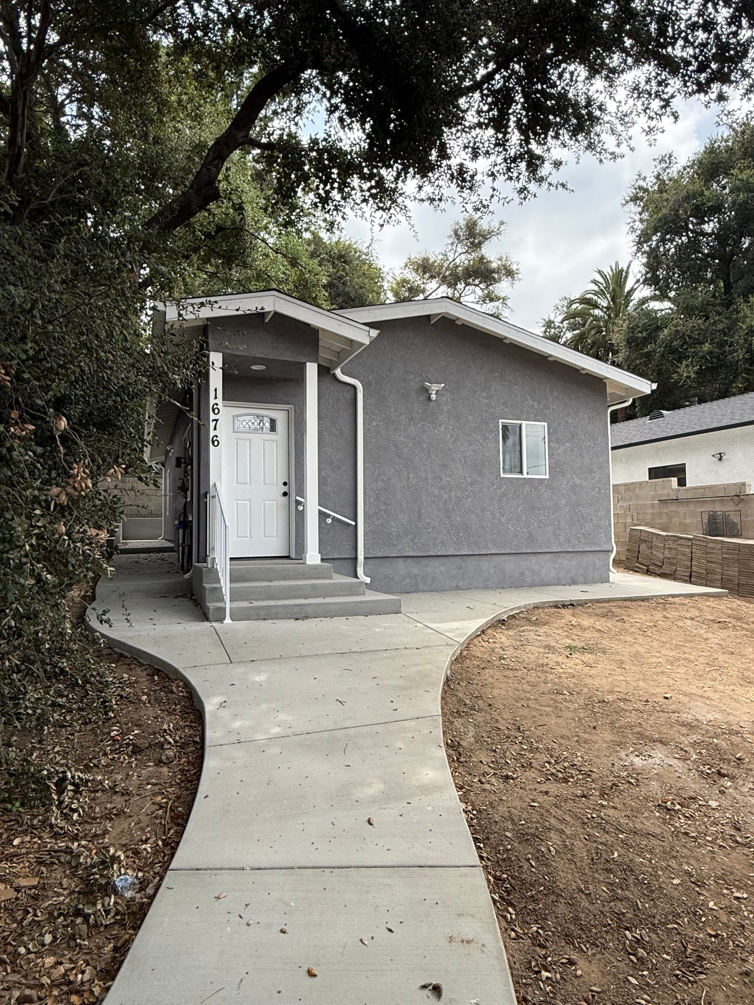 Pasadena House: 1676 Glen Ave