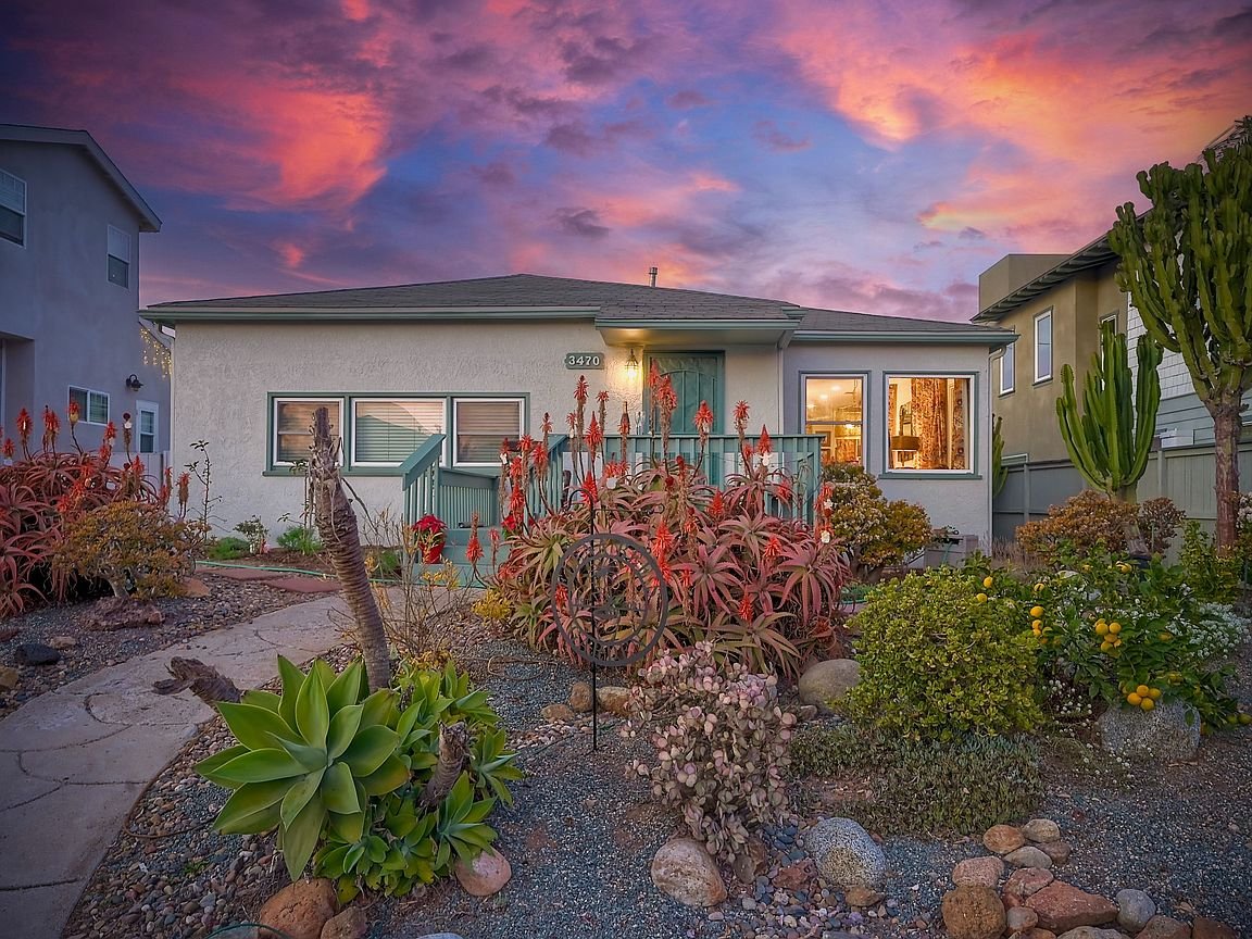 San Diego House: 3470 Trumbull St
