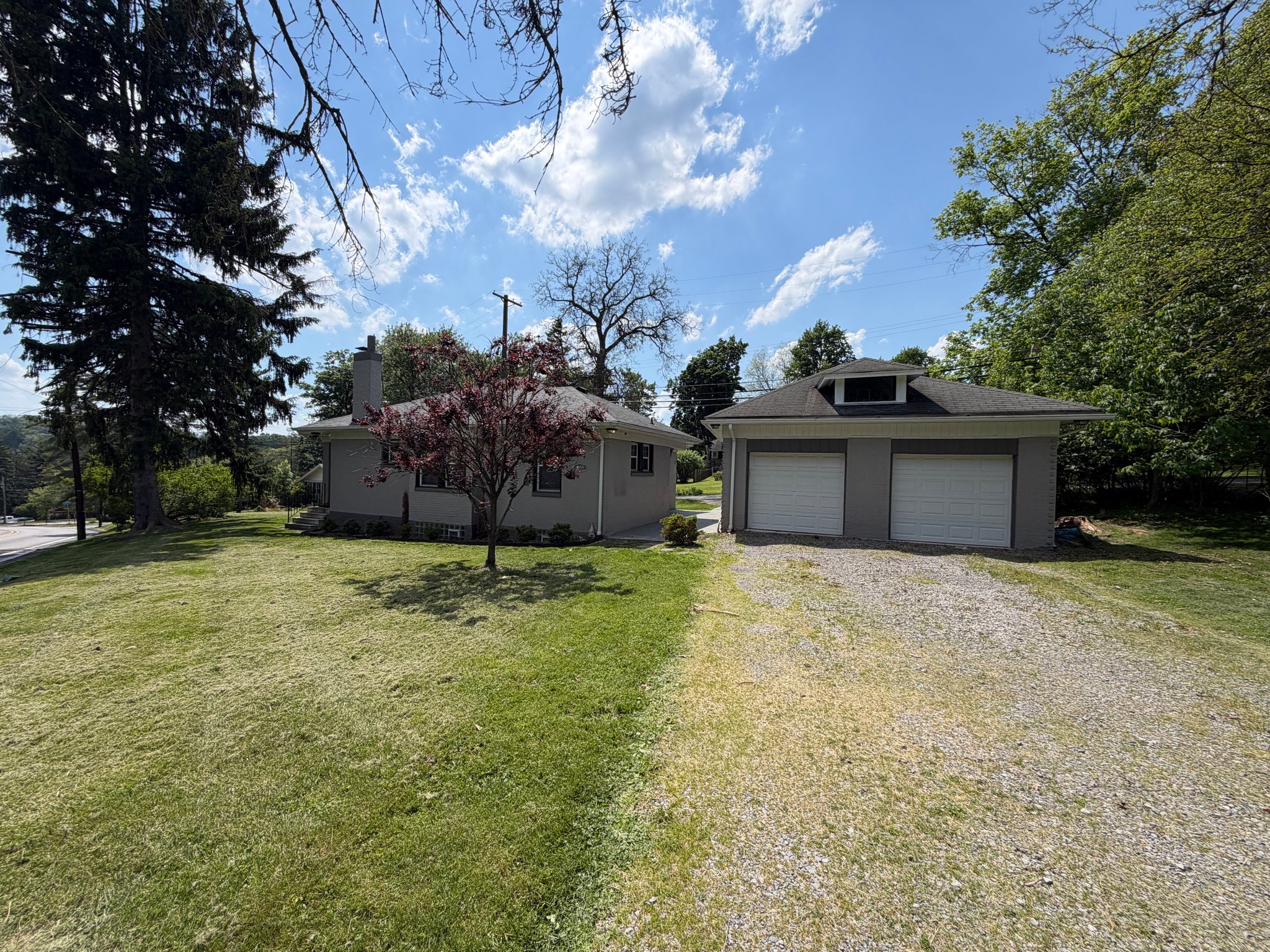 Allison Park House: 3855 Mount Royal Blvd