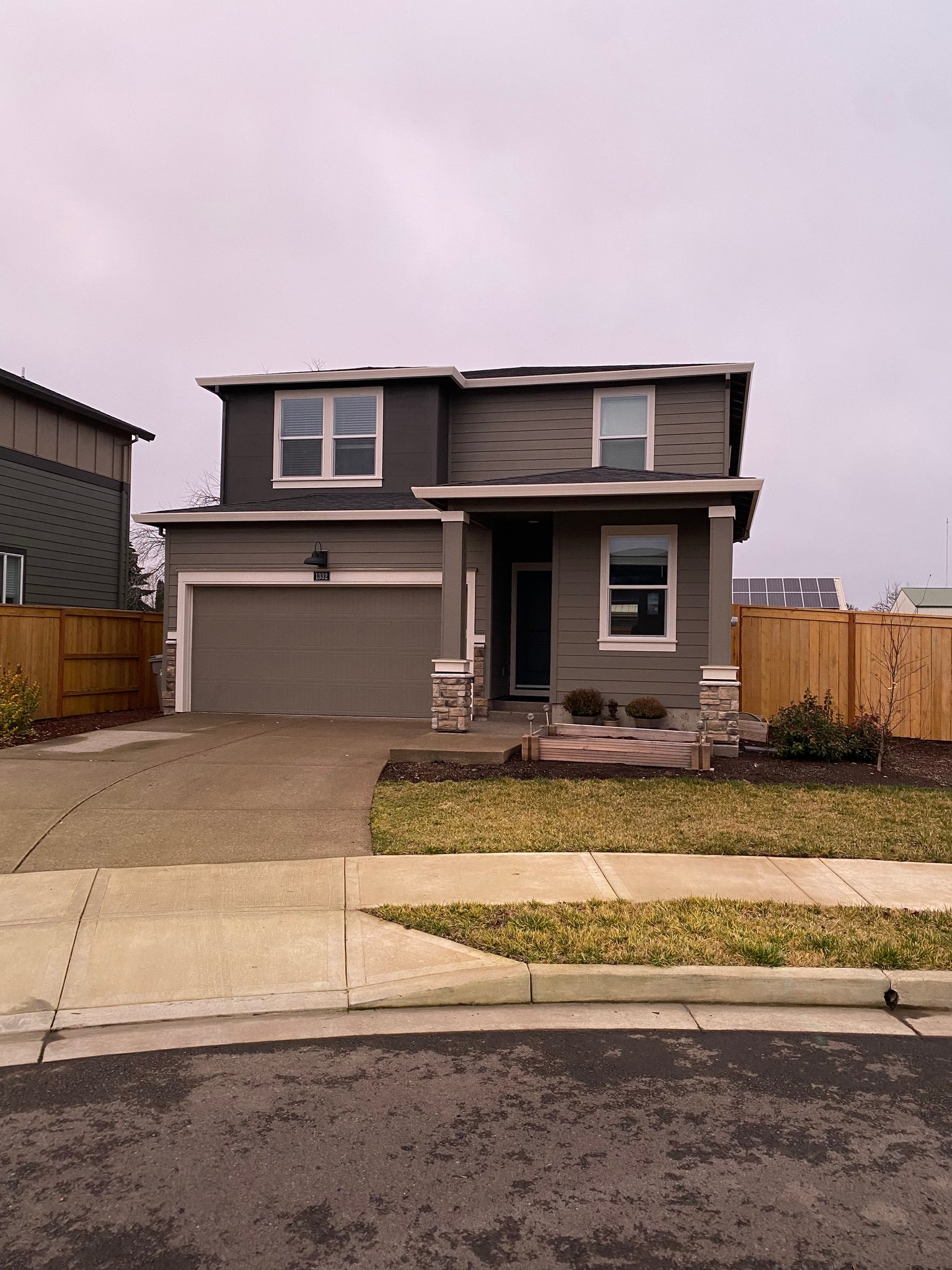 Dallas House: 1332 SE Elown Ln