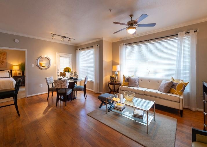 Houston Apartment: 8787 Woodway Dr