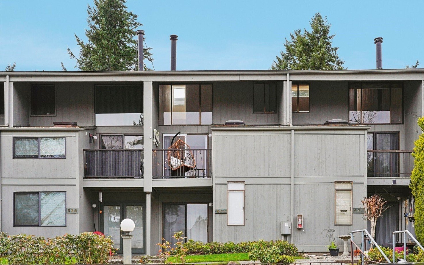 Redmond Condo: 6668 137th PL NE