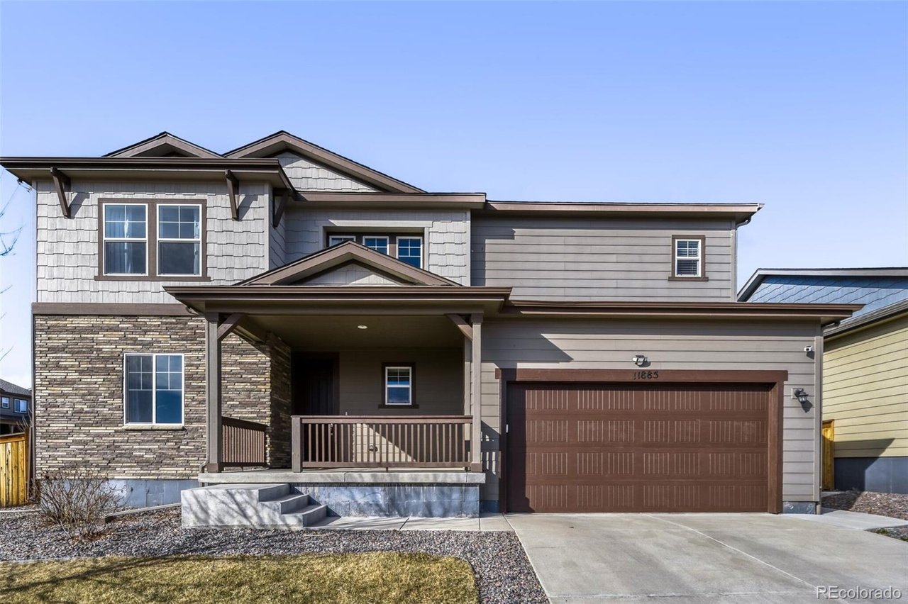 Parker House: 11885 Dodworth St