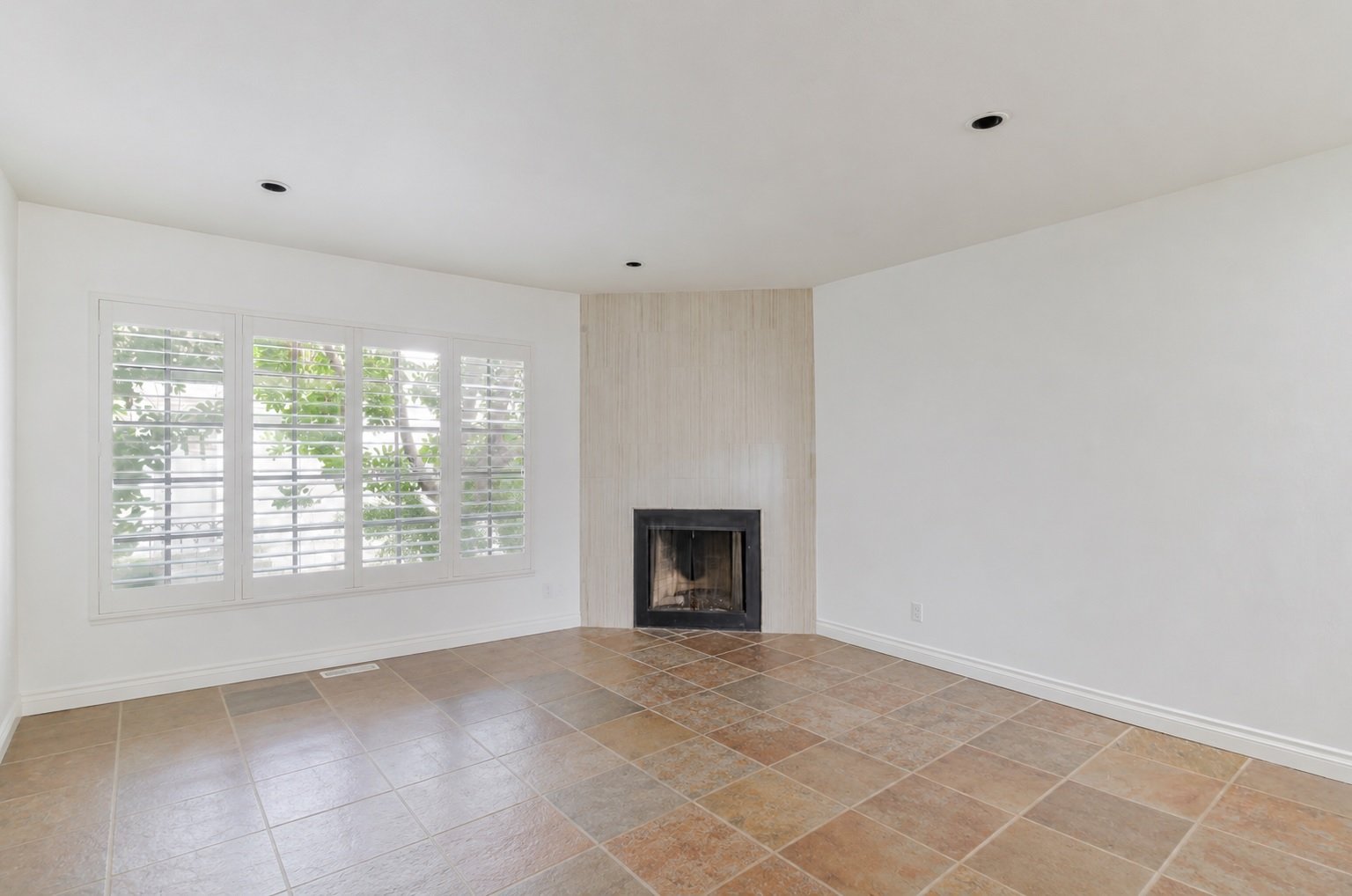 tarzana Townhome: 5820 yolanda ave