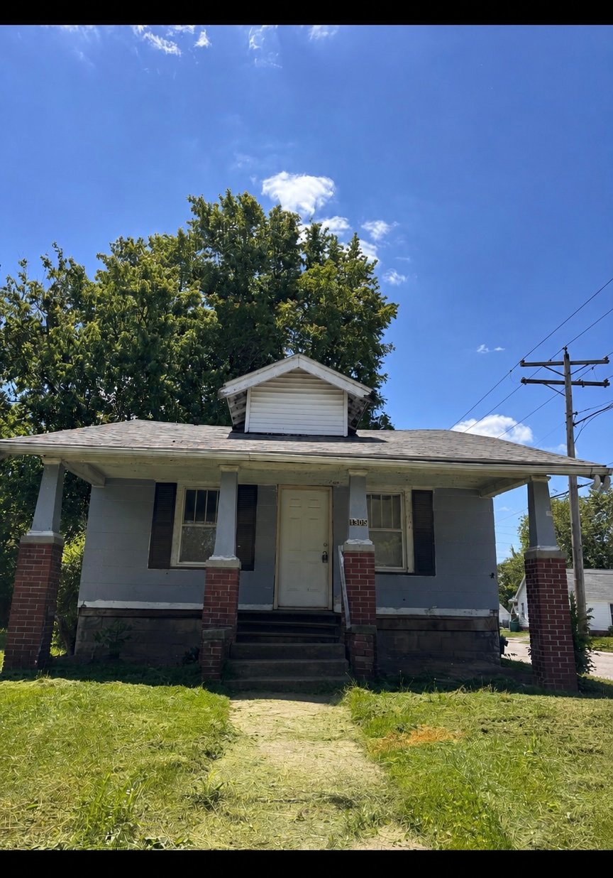 Decatur House: 1505 E Walnut St