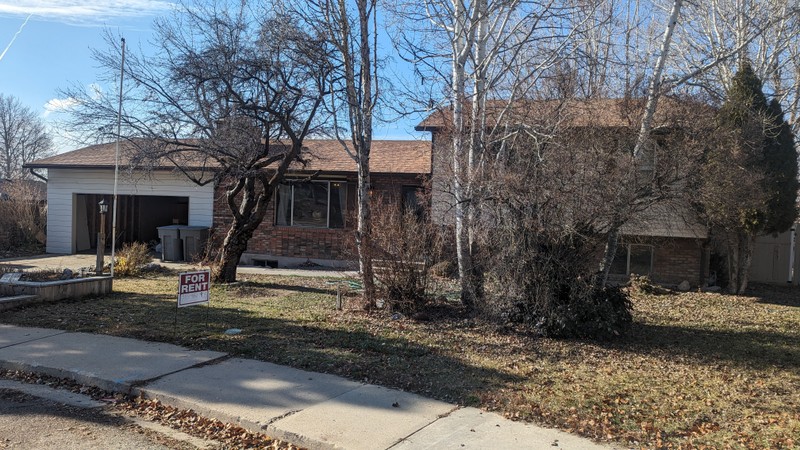 Pleasant Grove House: 117 N 1185 E