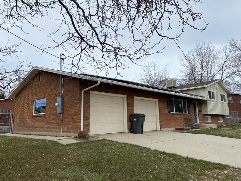 Pleasant Grove House: 411 E 100 S