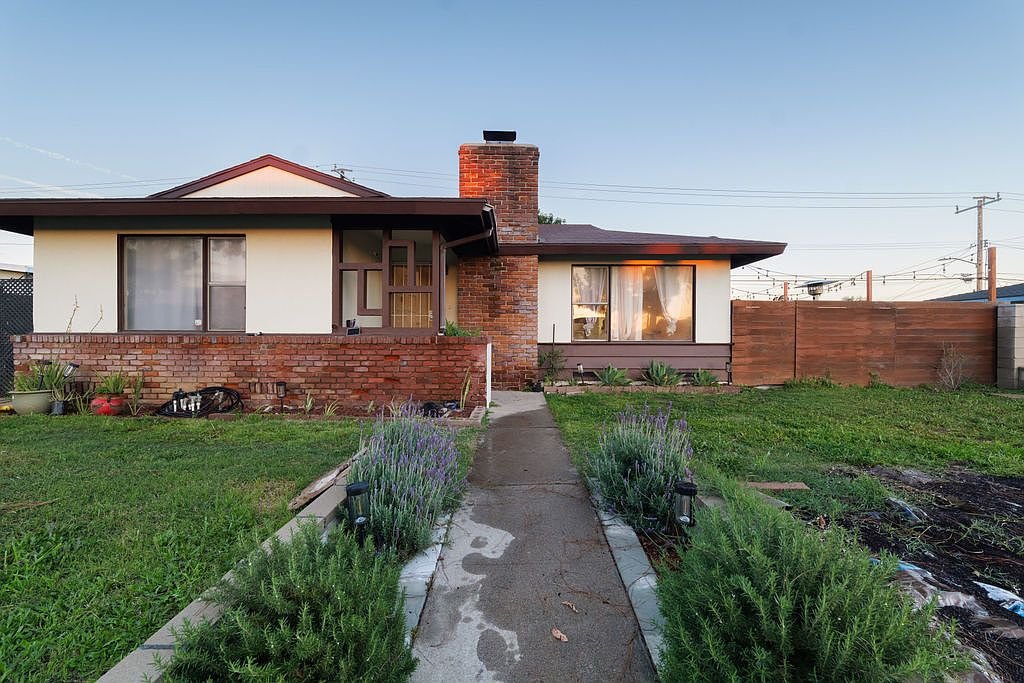 Montclair House: 9999 Central Ave