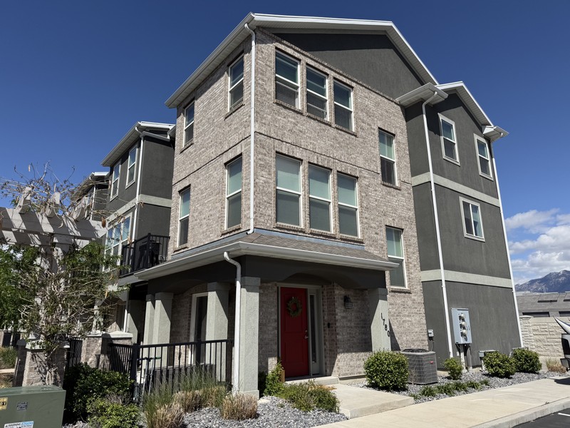 Riverton Townhome: 1780 W Torlundy Dr