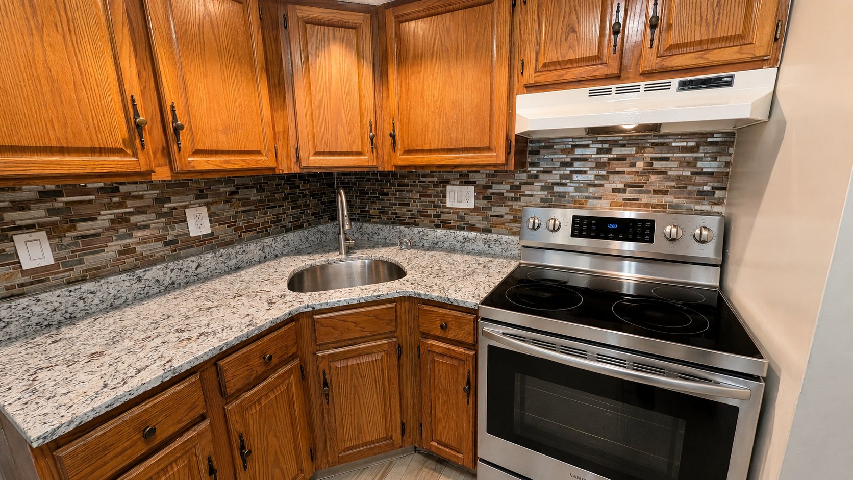 Vernon Townhome: 17 Regan St