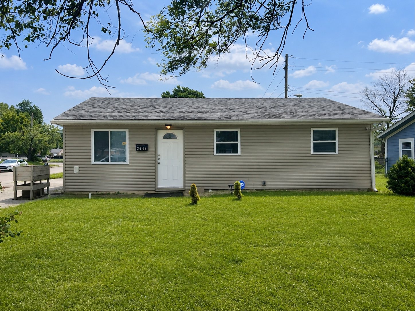 Indianapolis House: 2541 Saint Peter St, Indianapolis IN