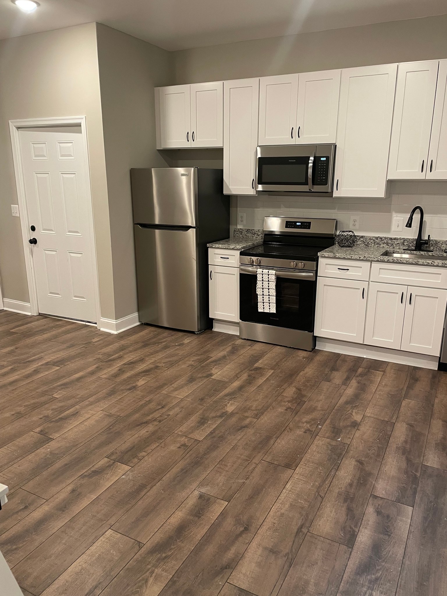 Baltimore Apartment: 3429 Chestnut Ave