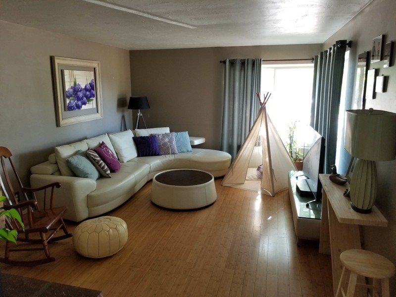 Bountiful House: 1615 S 50 W